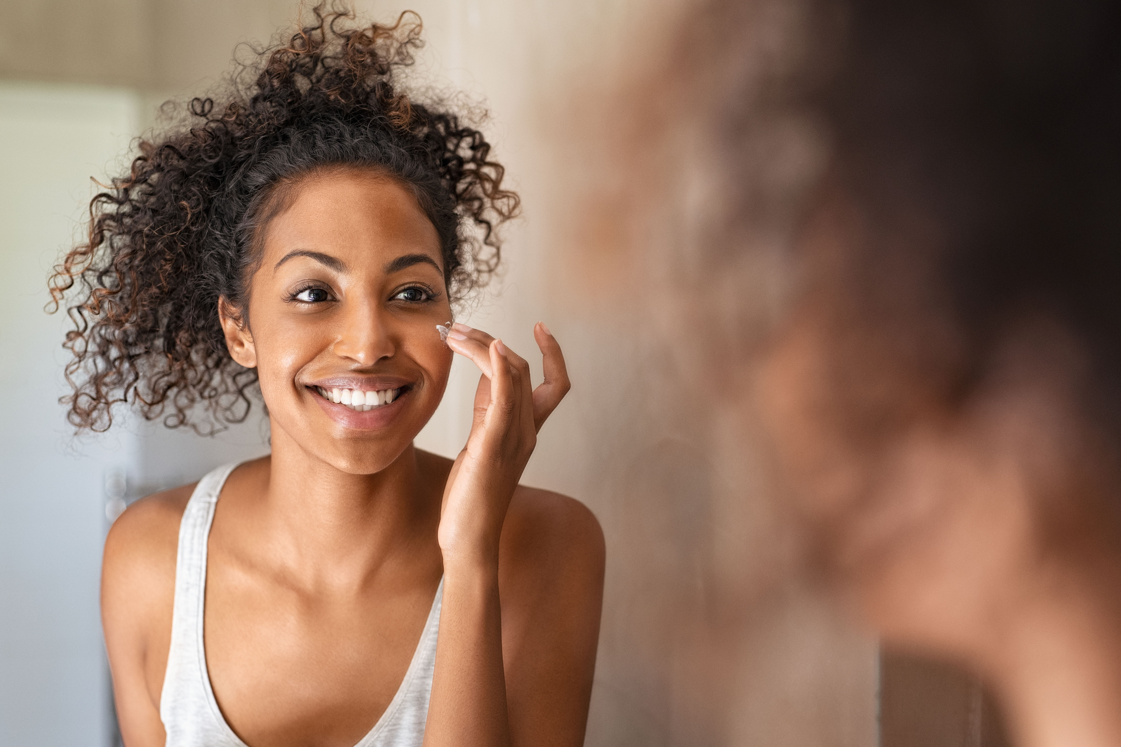 Ask the Derm: How to layer skincare products for the best AM and PM skincare routine